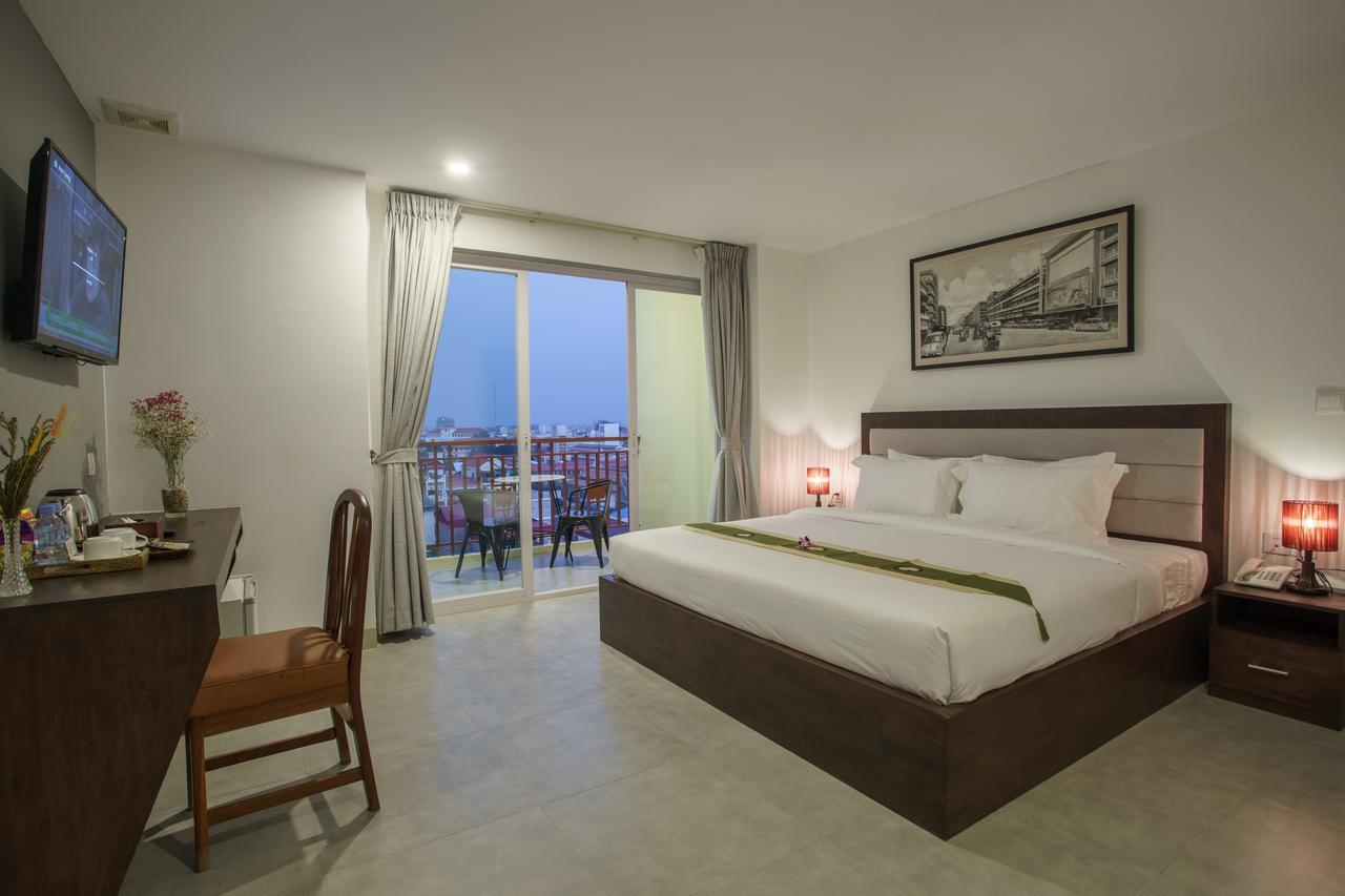 Kuch Oudom Hotel Phnom Penh Exterior foto