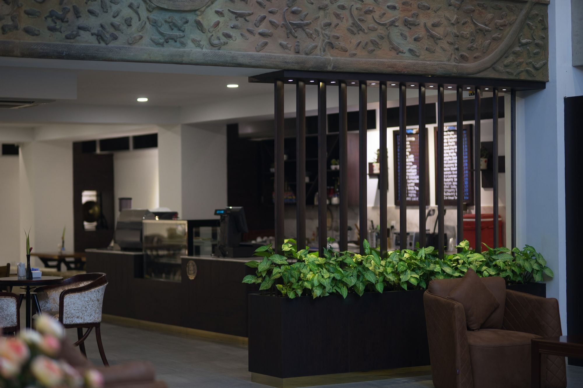 Kuch Oudom Hotel Phnom Penh Exterior foto