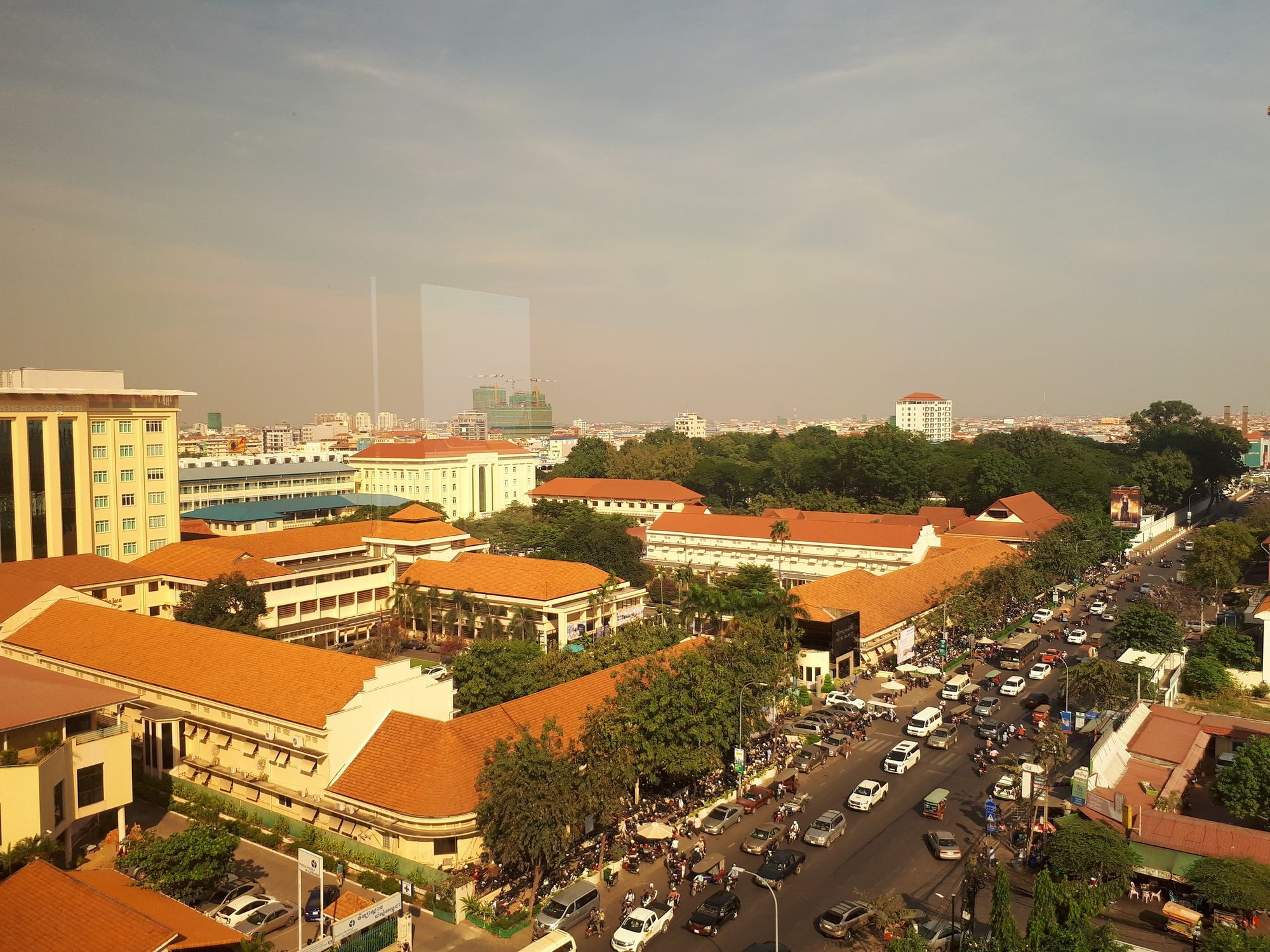 Kuch Oudom Hotel Phnom Penh Exterior foto
